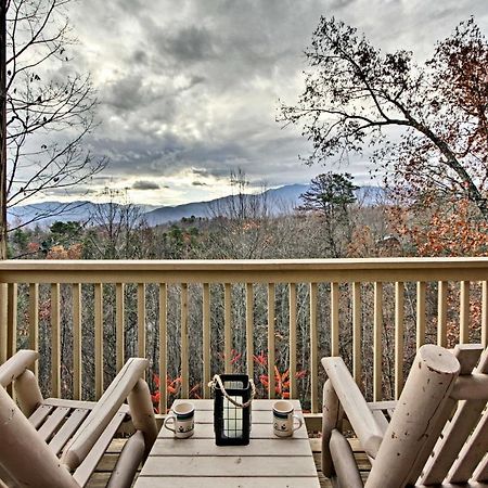Gatlinburg Cabin With Pool Table And Hot Tub! Экстерьер фото