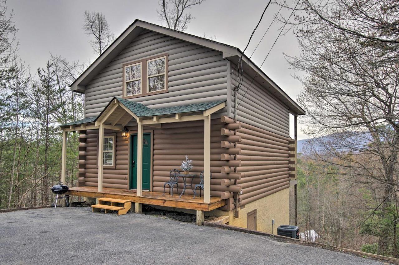 Gatlinburg Cabin With Pool Table And Hot Tub! Экстерьер фото