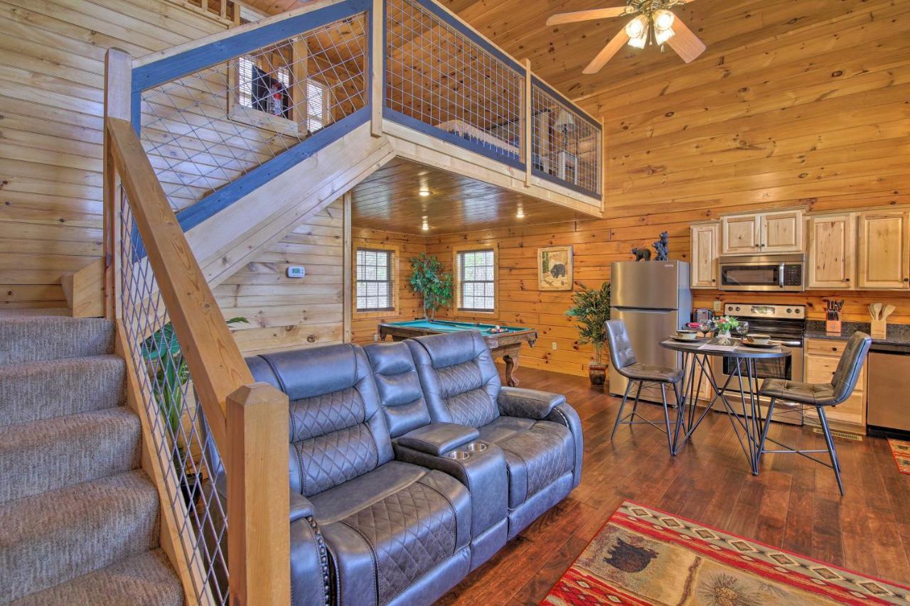 Gatlinburg Cabin With Pool Table And Hot Tub! Экстерьер фото